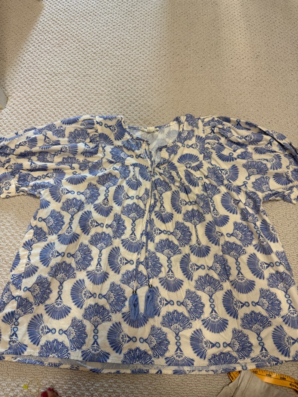 entro White Top with Blue Floral Print